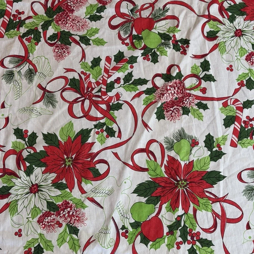 VTG Christmas Tablecloth Oval 58x89 Poinsettia Holly Ribbon Doves‎ Holiday Decor